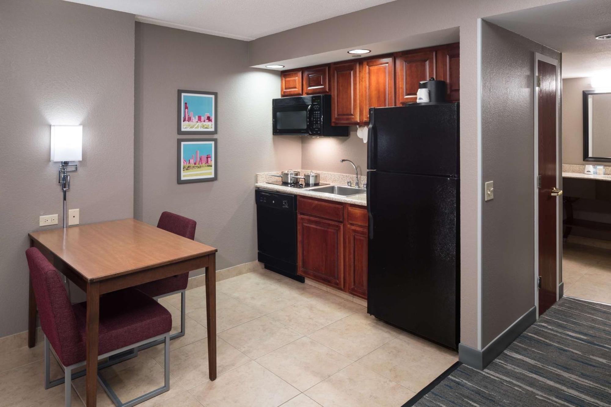 One-Bedroom Suite with Two Queen Beds and Kitchen - Non-Smoking